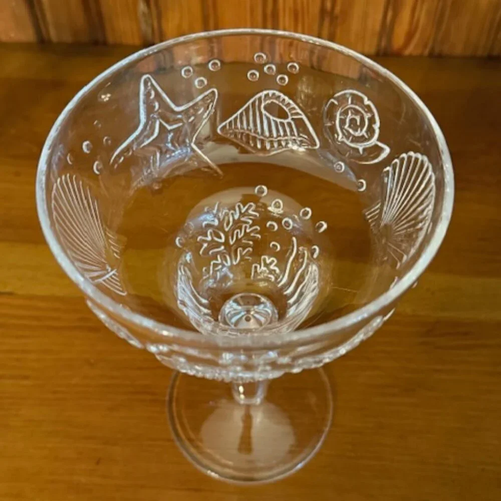 Set of 4 Plastic Goblet Stemware Wine Glasses Seashell Motif Design